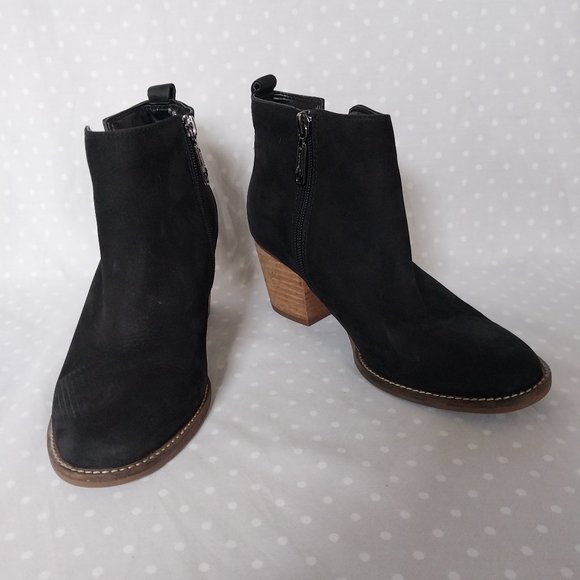 Blondo Norma Black Suede Waterproof Block Heel Ankle Bootie w/Side Zip Closure - Picture 3 of 11